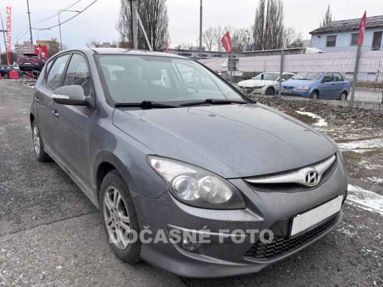 Hyundai i30 - hlavní foto