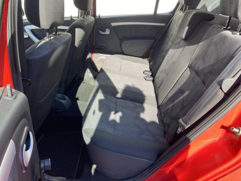 Dacia Sandero - hlavní fotka