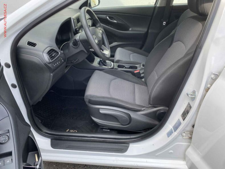 Hyundai i30 - hlavní fotka