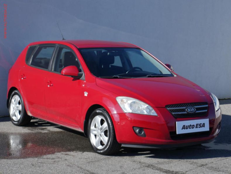 Kia Cee'd - hlavní foto