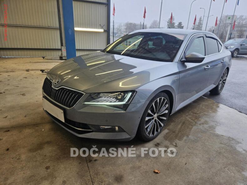 Škoda Superb - hlavní foto