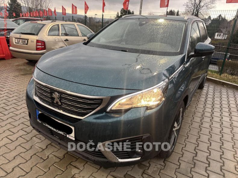 Peugeot 5008 - hlavní foto