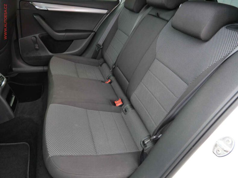 Škoda Octavia - hlavní fotka
