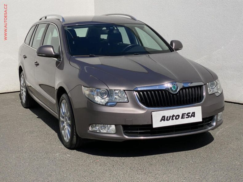 Škoda Superb - hlavní foto