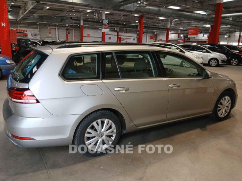 Volkswagen Golf - hlavní fotka inzerátu