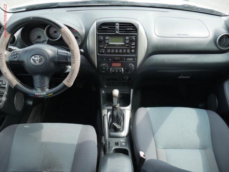 Toyota RAV 4 - hlavní fotka