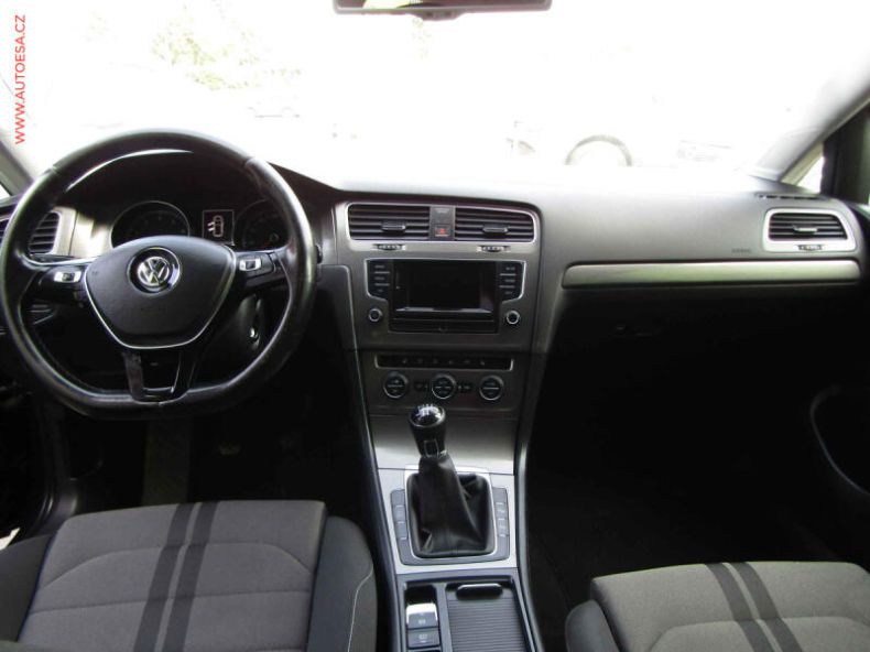 Volkswagen Golf - hlavní fotka