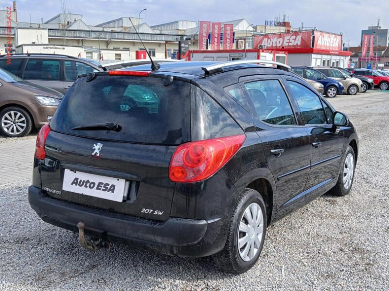 Peugeot 207 - hlavní fotka