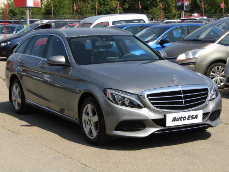 Mercedes Třída C - hlavní foto
