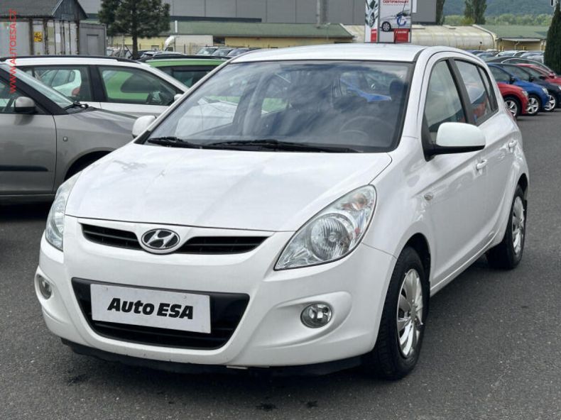 Hyundai i20 - hlavní fotka