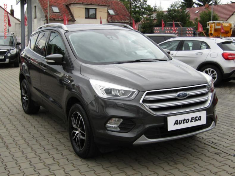 Ford Kuga - hlavní foto