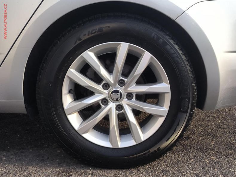 Škoda Octavia - hlavní fotka