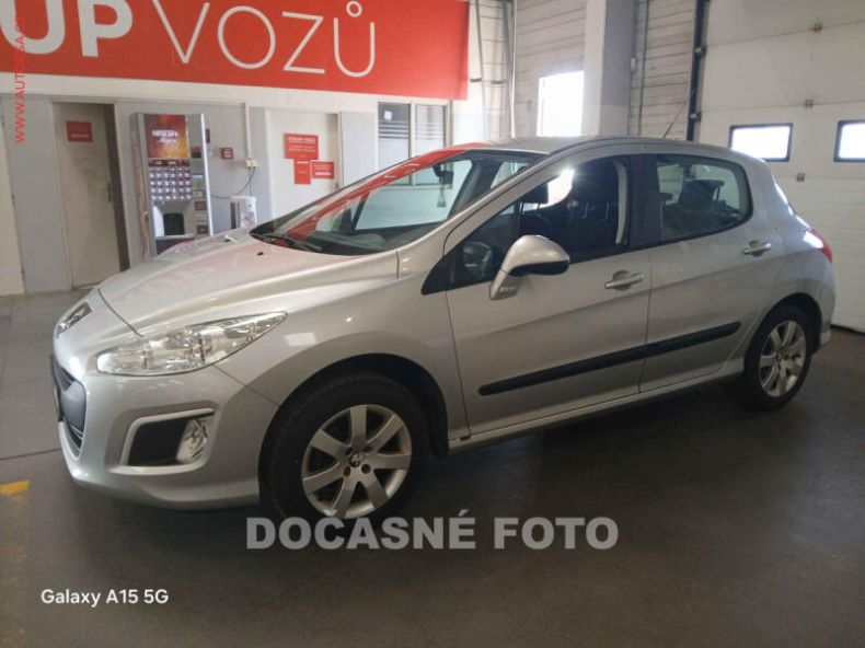 Peugeot 308 - hlavní foto