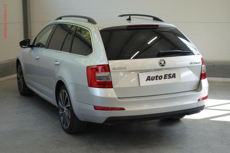 Škoda Octavia - hlavní fotka