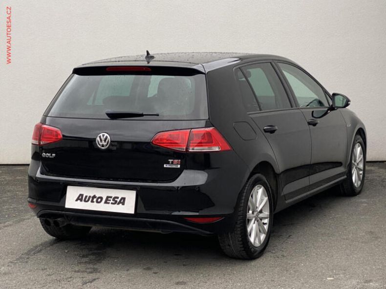 Volkswagen Golf - hlavní fotka