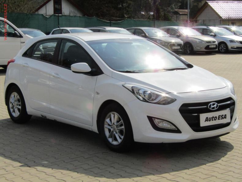 Hyundai i30 - hlavní foto