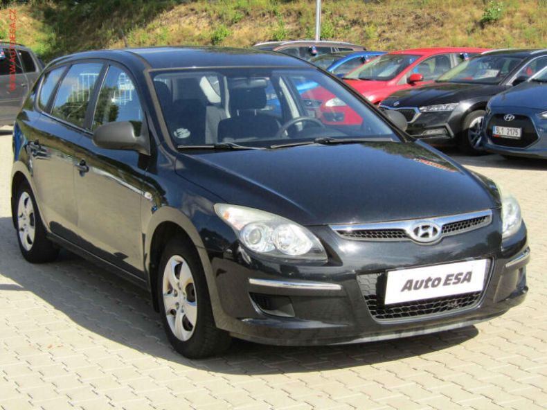 Hyundai i30 - hlavní fotka inzerátu
