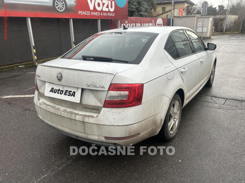 Škoda Octavia - hlavní fotka