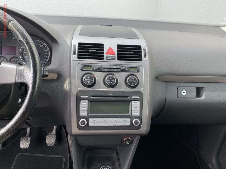 Volkswagen Touran - hlavní fotka