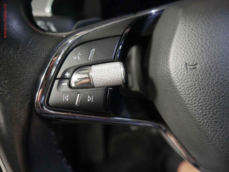 Škoda Octavia - hlavní fotka