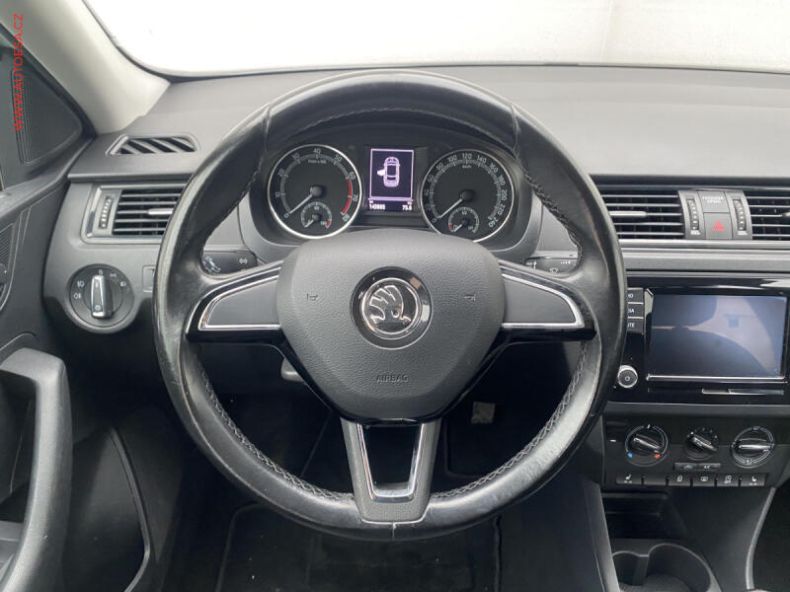 Škoda Rapid - hlavní fotka