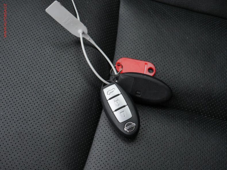 Nissan X-Trail - hlavní fotka