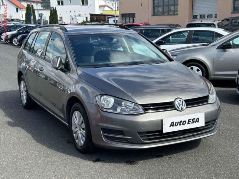 Volkswagen Golf - hlavní foto