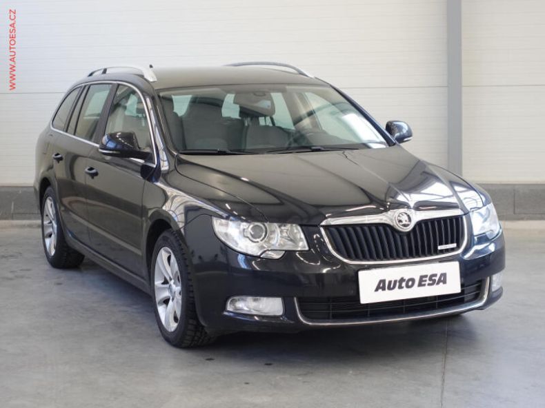 Škoda Superb - hlavní foto
