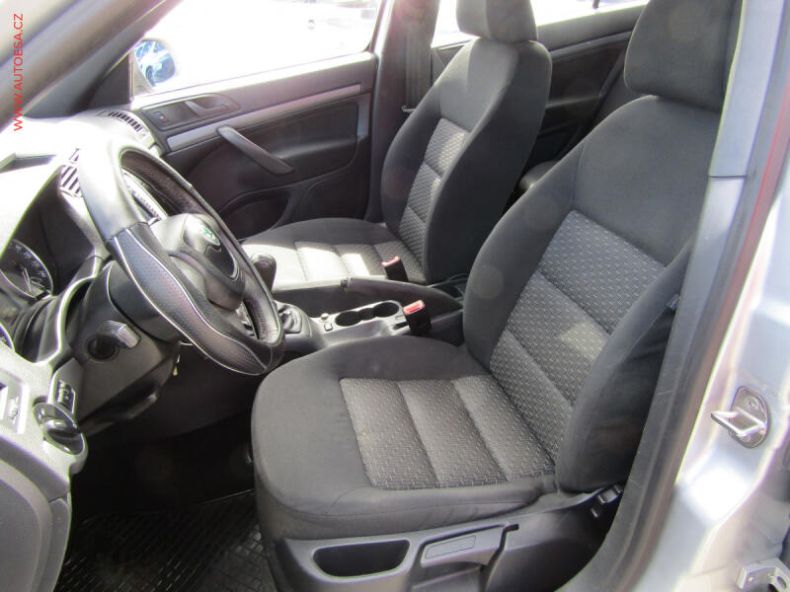 Škoda Octavia - hlavní fotka