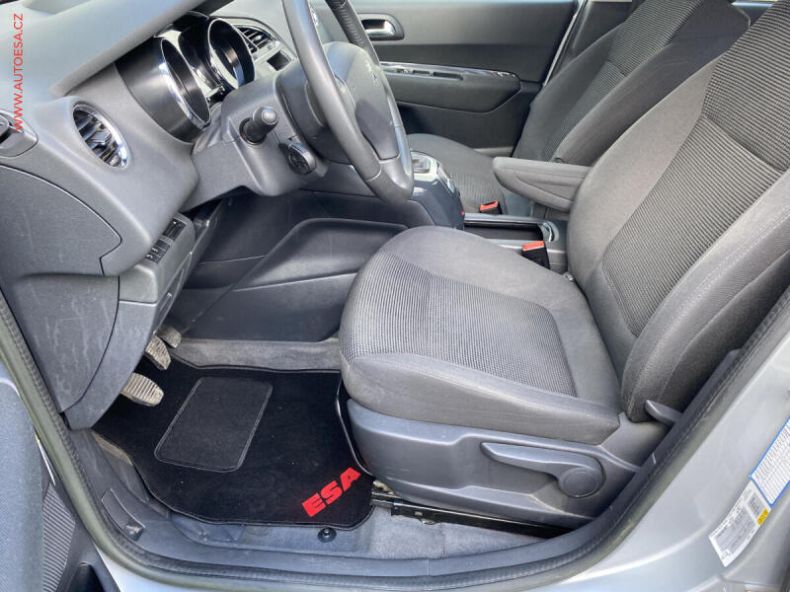 Peugeot 5008 - hlavní fotka