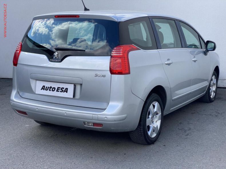 Peugeot 5008 - hlavní fotka