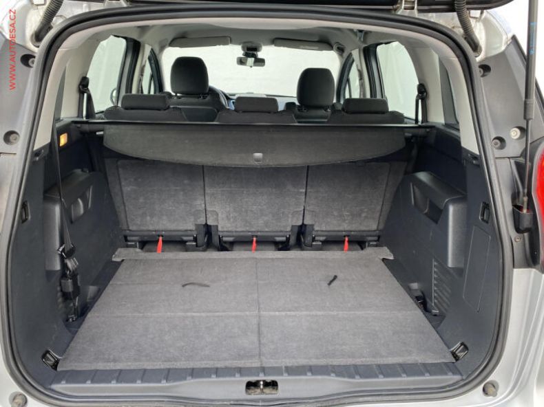 Peugeot 5008 - hlavní fotka