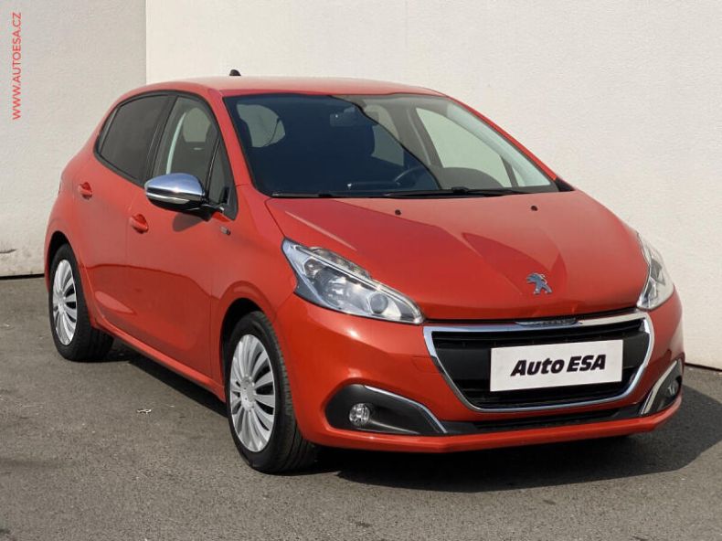 Peugeot 208 - hlavní foto