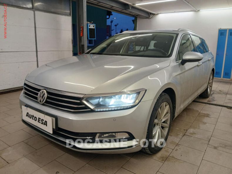 Volkswagen Passat - hlavní foto