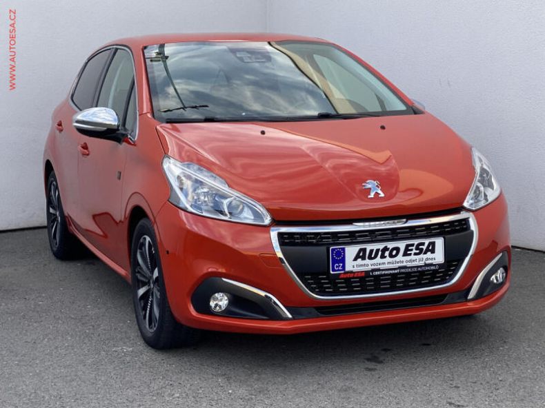 Peugeot 208 - hlavní foto