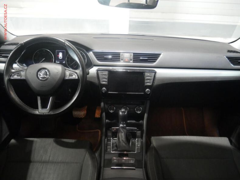 Škoda Superb - hlavní fotka