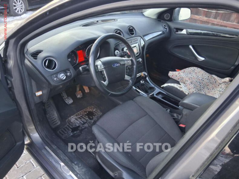 Ford Mondeo - hlavní fotka
