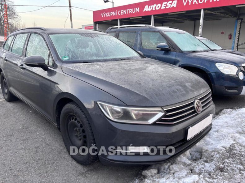 Volkswagen Passat - hlavní fotka inzerátu