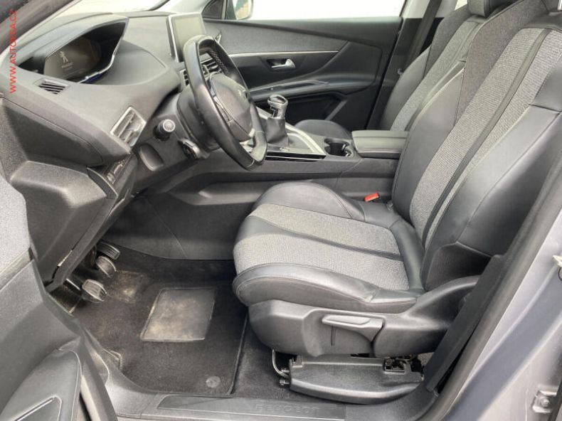 Peugeot 3008 - hlavní fotka