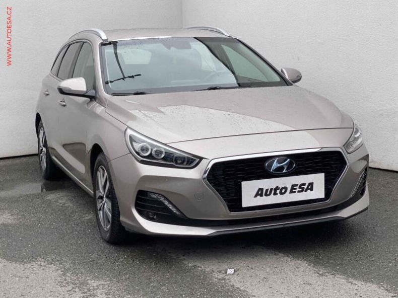 Hyundai i30 - hlavní foto