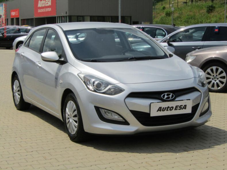 Hyundai i30 - hlavní foto