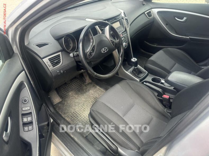 Hyundai i30 - hlavní fotka