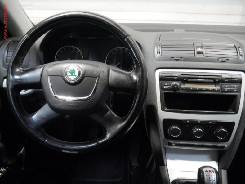 Škoda Octavia - hlavní fotka