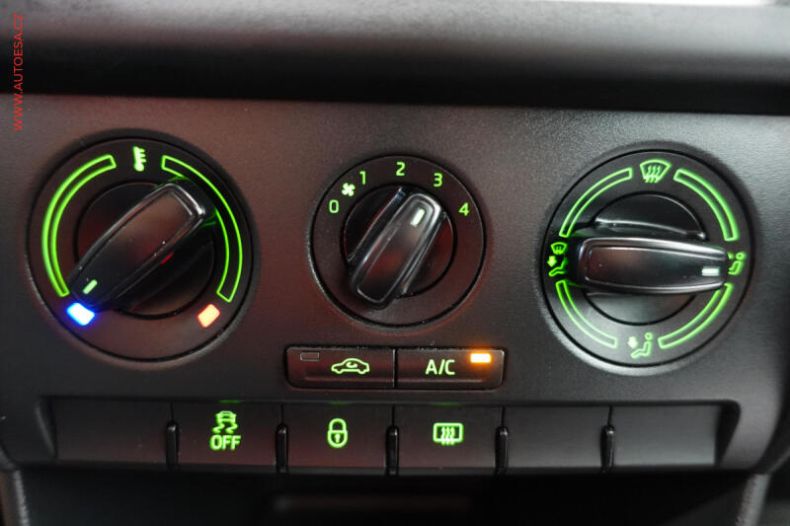 Škoda Rapid - hlavní fotka