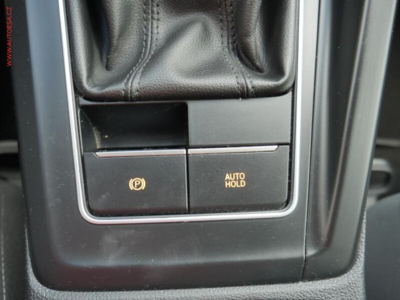 Volkswagen Golf - hlavní fotka