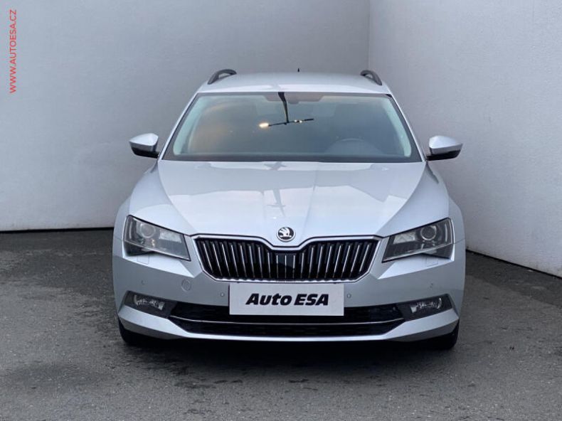 Škoda Superb - hlavní fotka