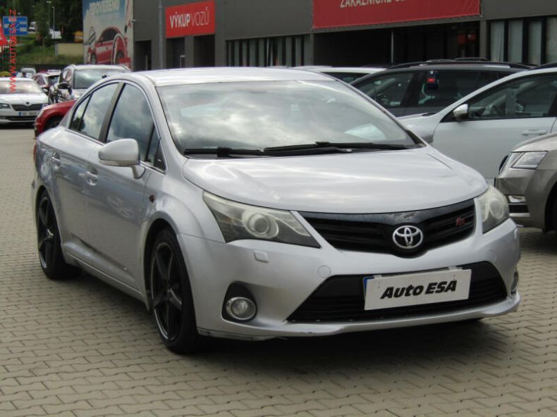 Toyota Avensis - hlavní foto