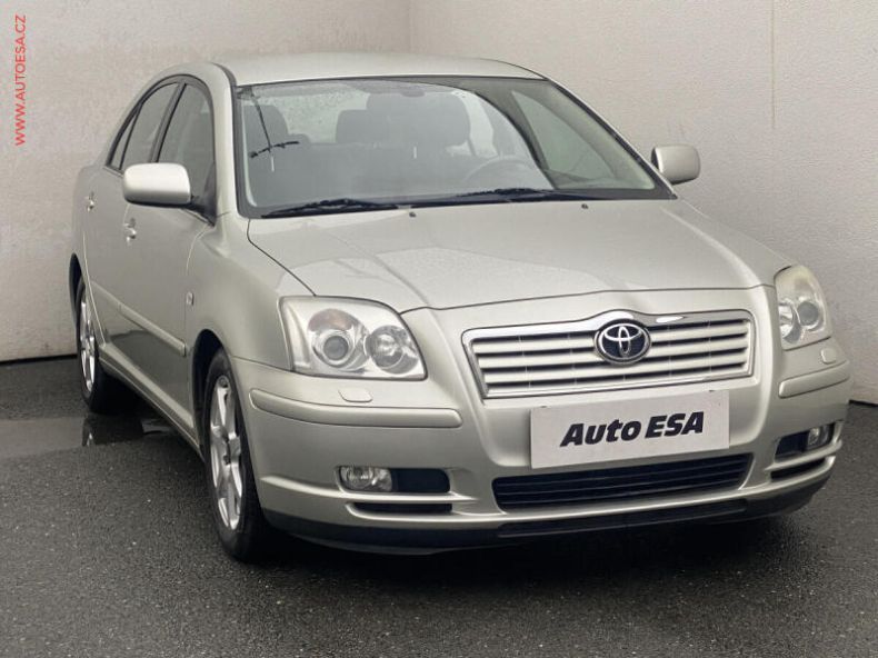 Toyota Avensis - hlavní foto