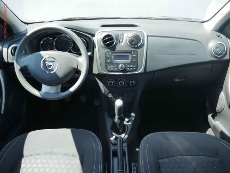 Dacia Logan - hlavní fotka
