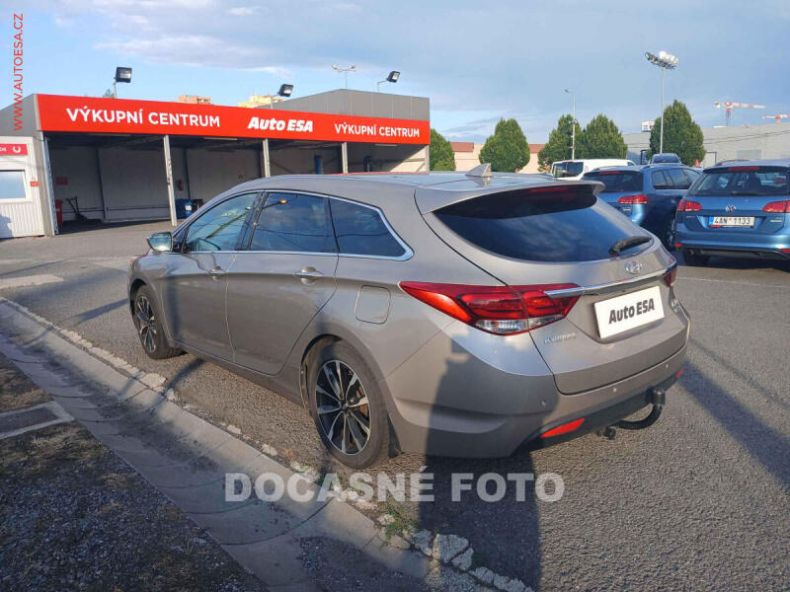 Hyundai i40 - hlavní fotka